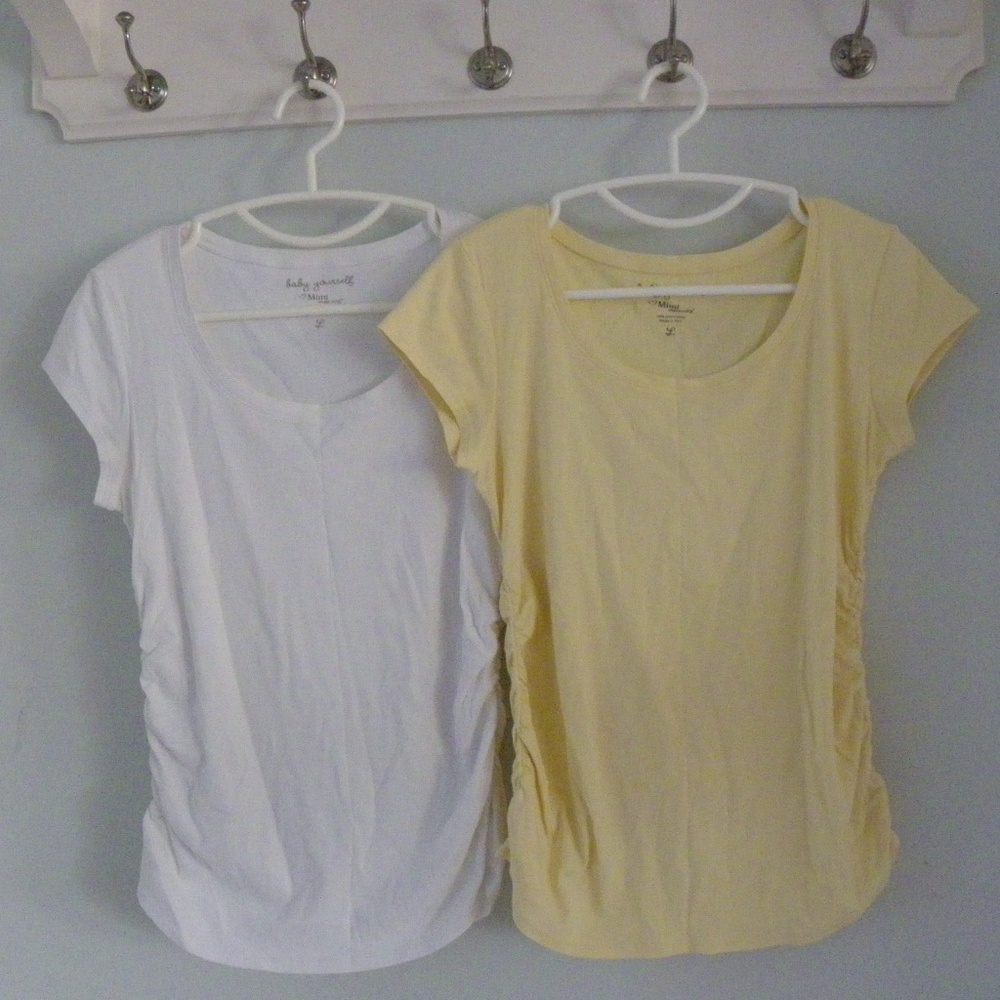 Mimi Maternity Scoop Neck Tees (2) Large
